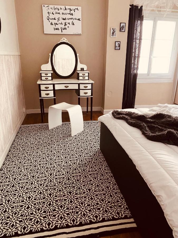Bed and Breakfast La Poterie Carresse Esterno foto