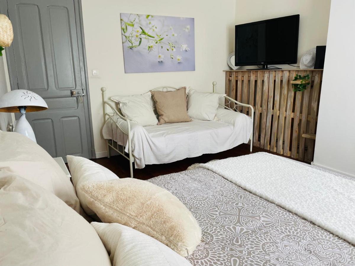 Bed and Breakfast La Poterie Carresse Esterno foto